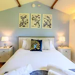 イン Bluebells By Stae-homes *
